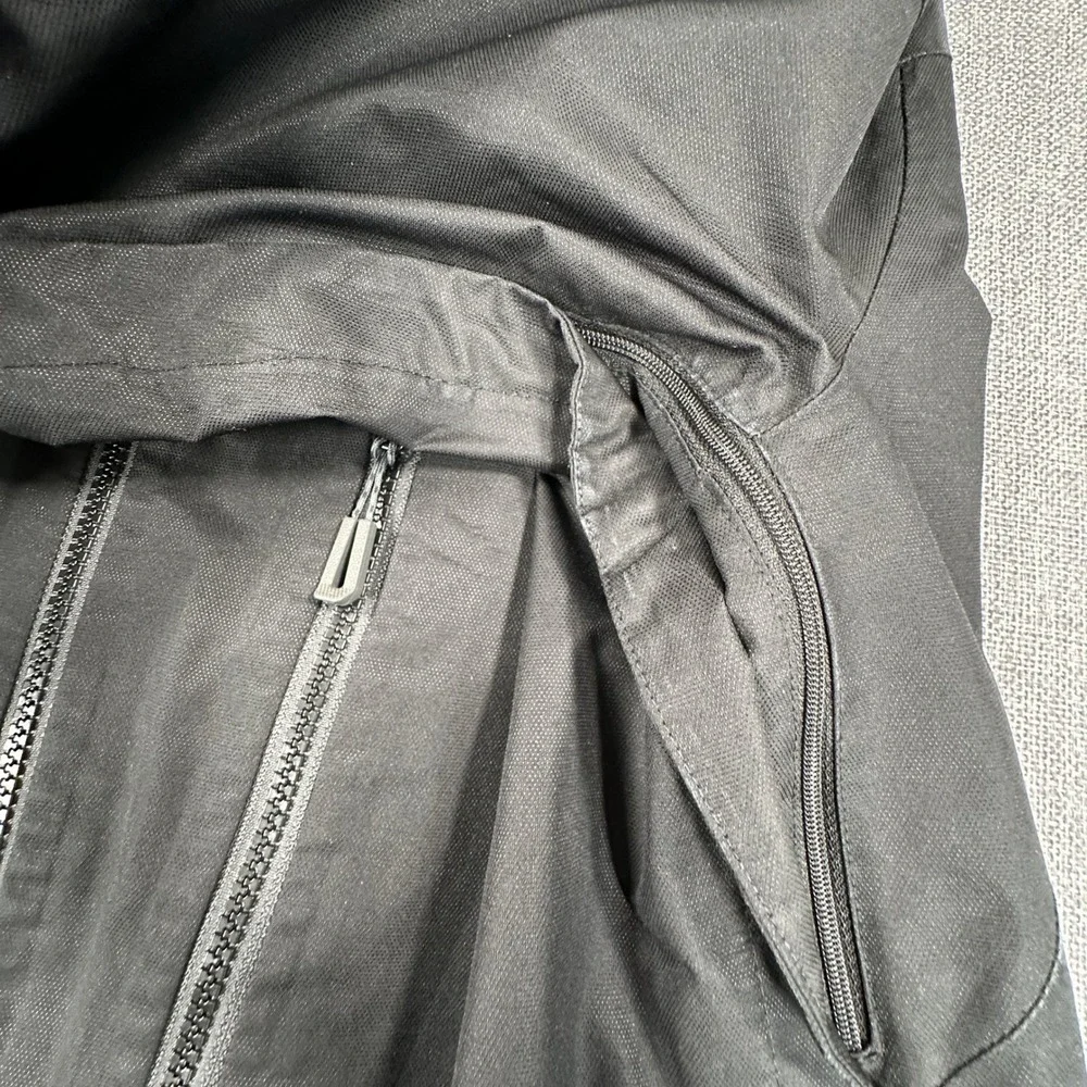 The North Face Chakal Insulated Jacket Mens Small DryVent Waterproof Zip Venting